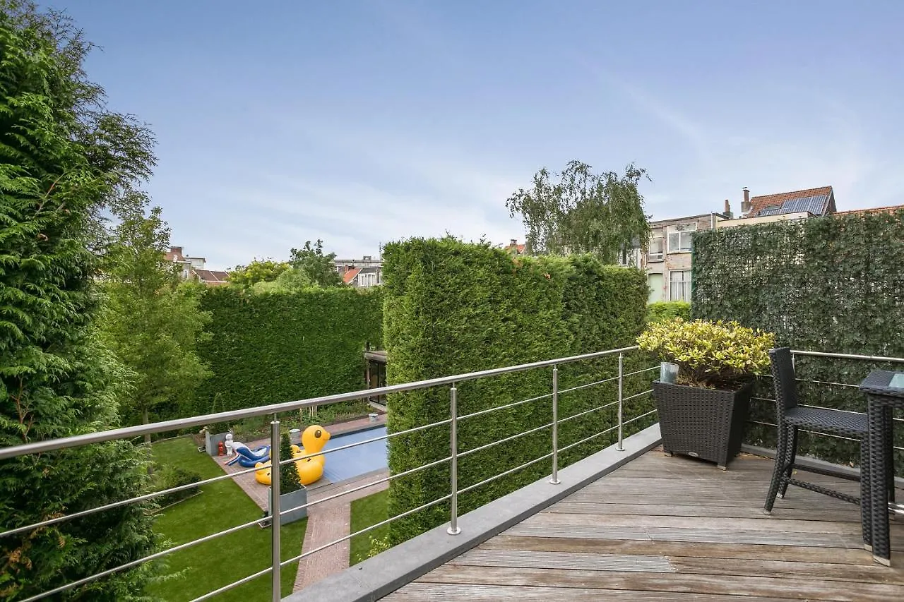 Puur B&B Antwerp Bed & Breakfast